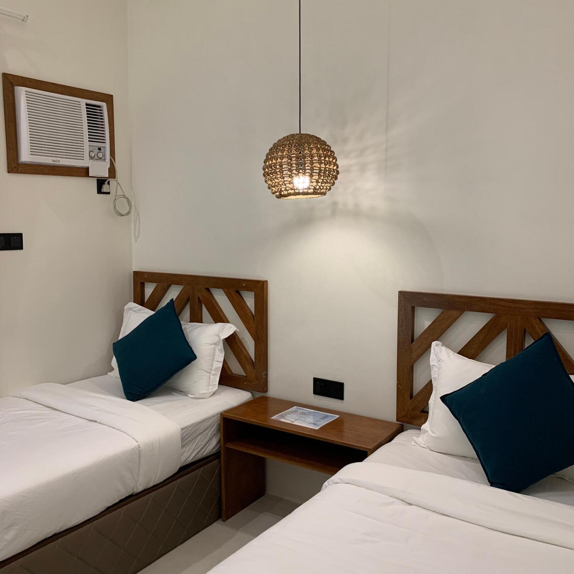 Bahandi Hotel General Luna  Zewnętrze zdjęcie