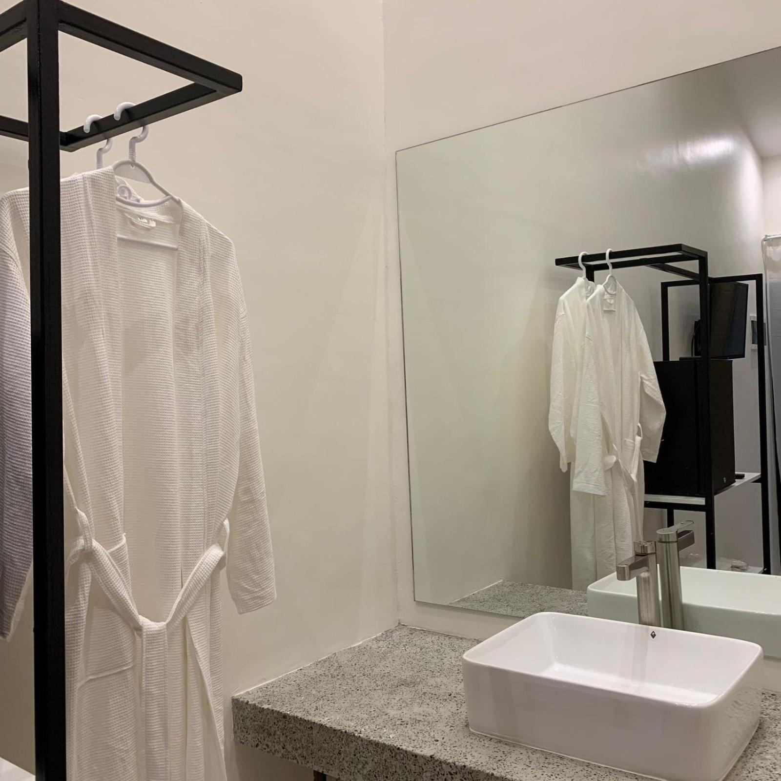 Bahandi Hotel General Luna  Zewnętrze zdjęcie