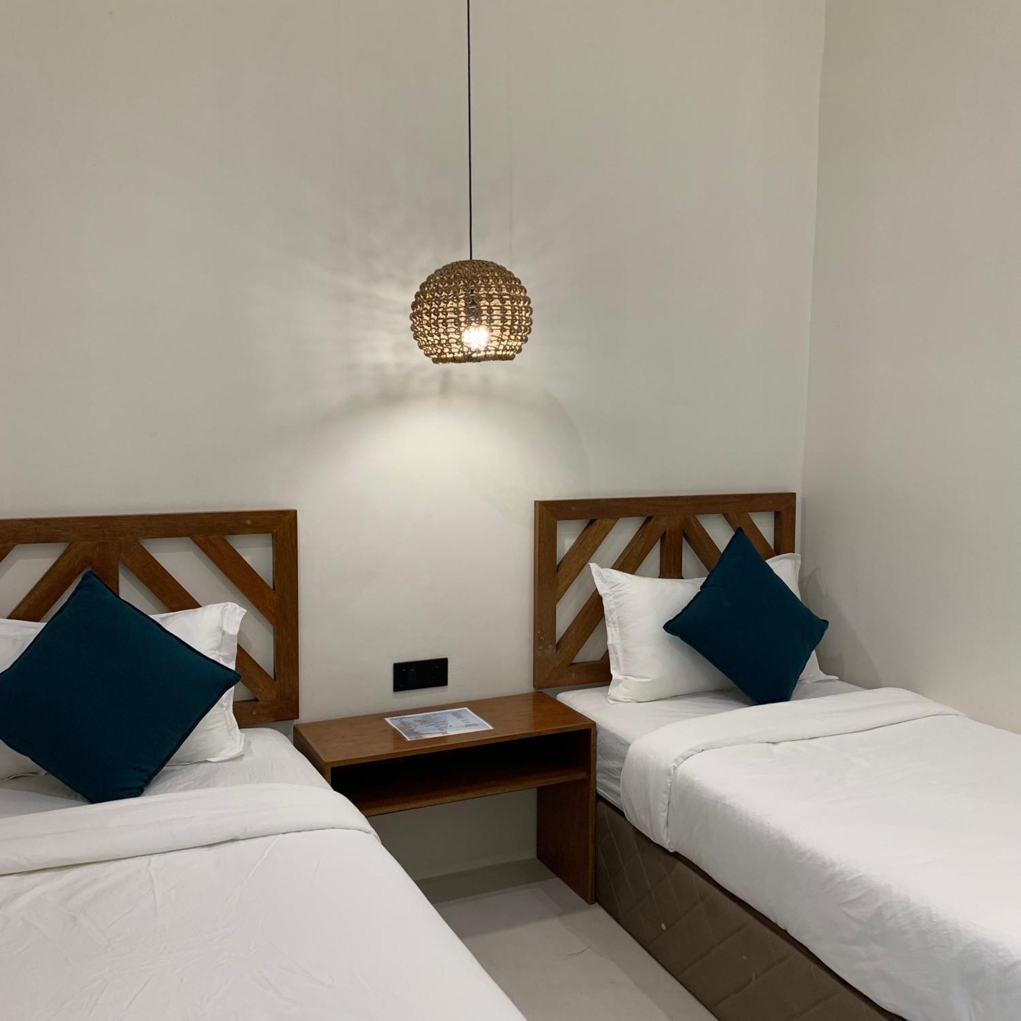 Bahandi Hotel General Luna  Zewnętrze zdjęcie