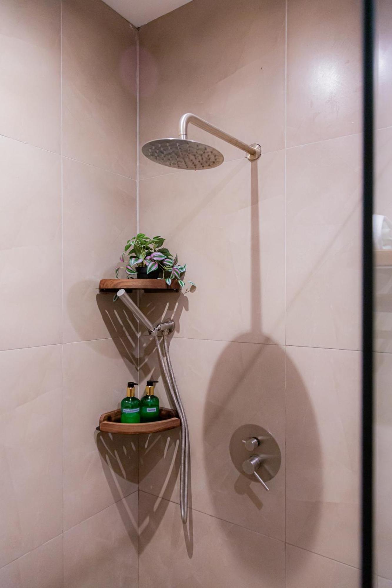 Bahandi Hotel General Luna  Zewnętrze zdjęcie